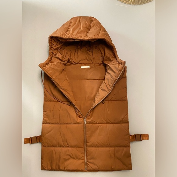 COS Buckled-side padded hood gilet NWOT - Picture 7 of 11